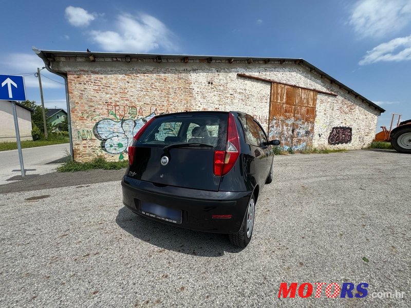 2004' Fiat Punto 1,2 16V photo #2