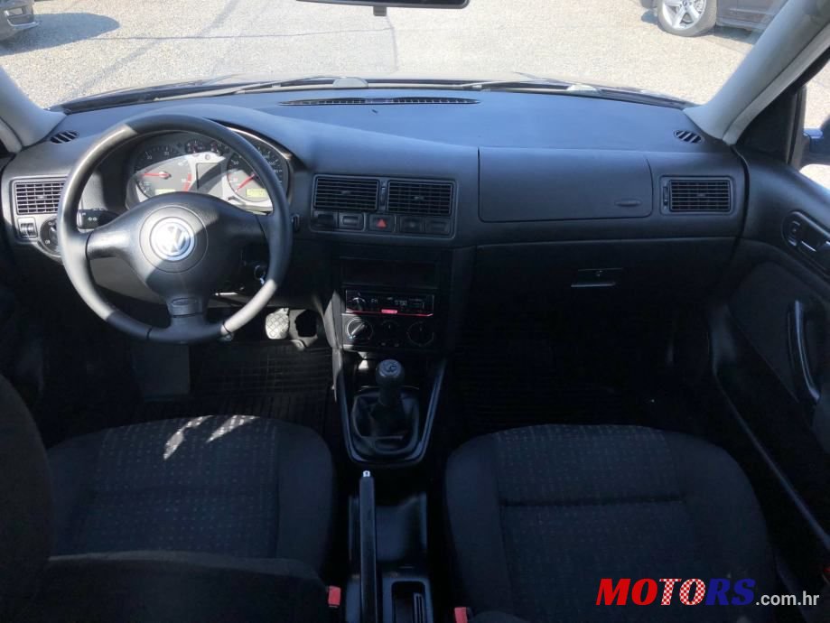 2001' Volkswagen Golf 4 1,9 Tdi photo #3