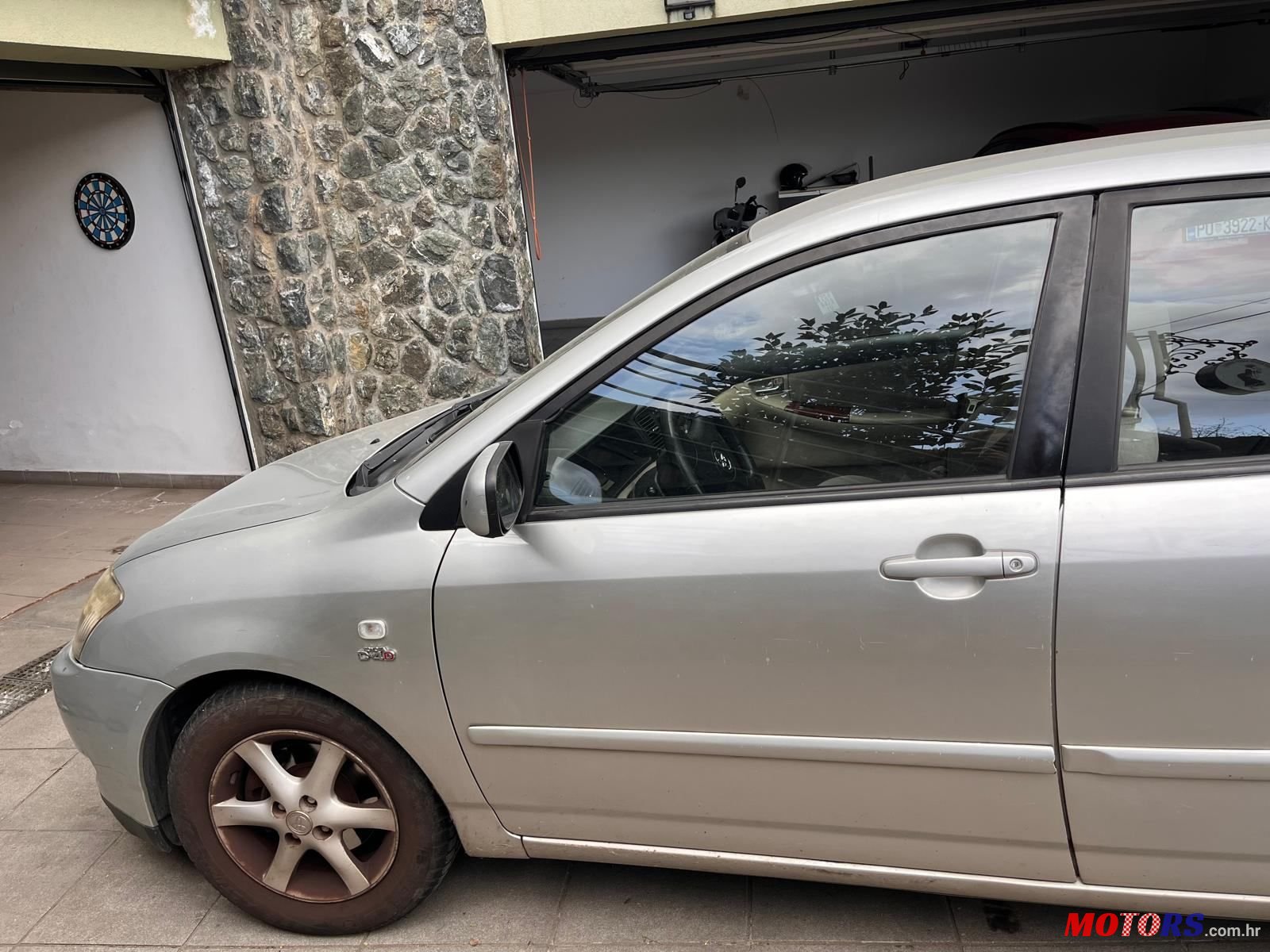 2004' Toyota Corolla 2.0 D-4D photo #3