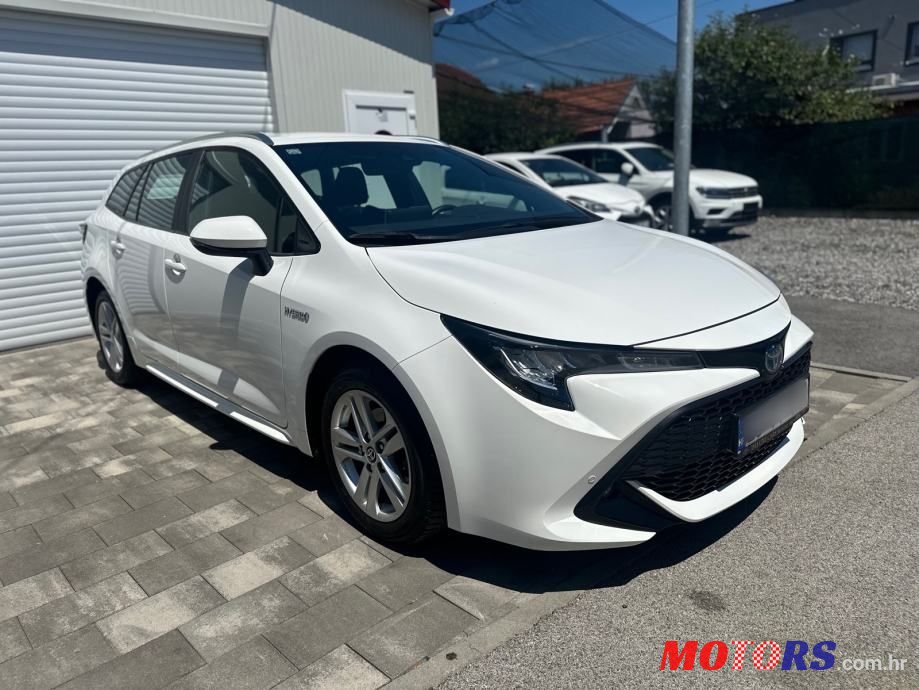 2020' Toyota Corolla Wagon photo #3