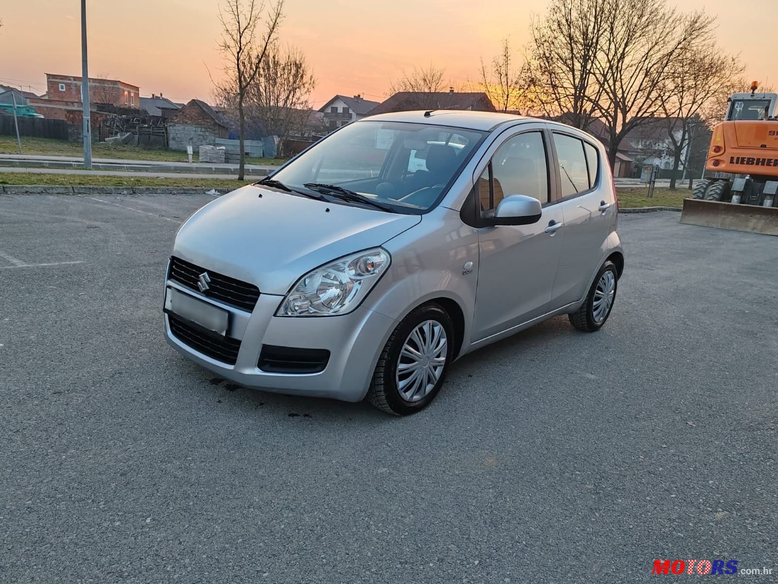 2010' Suzuki Splash 1,2 5 Glx photo #1