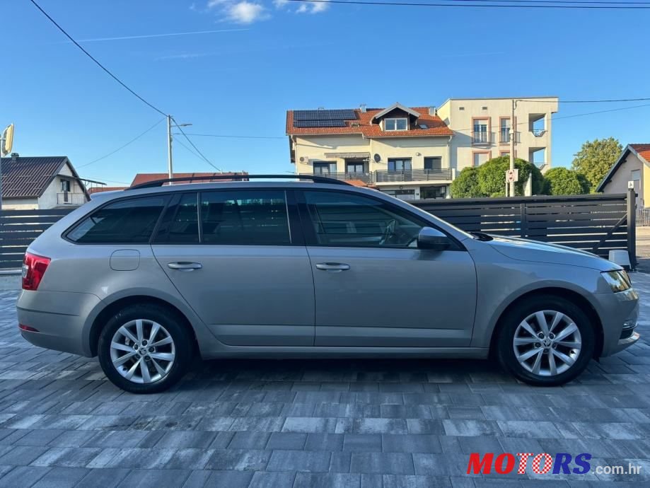 2018' Skoda Octavia Combi photo #3