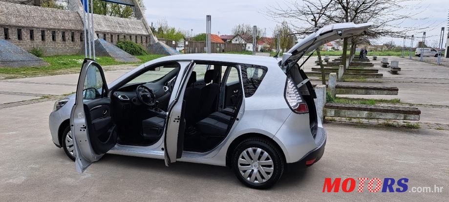 2013' Renault Scenic 1,5 Dci photo #6