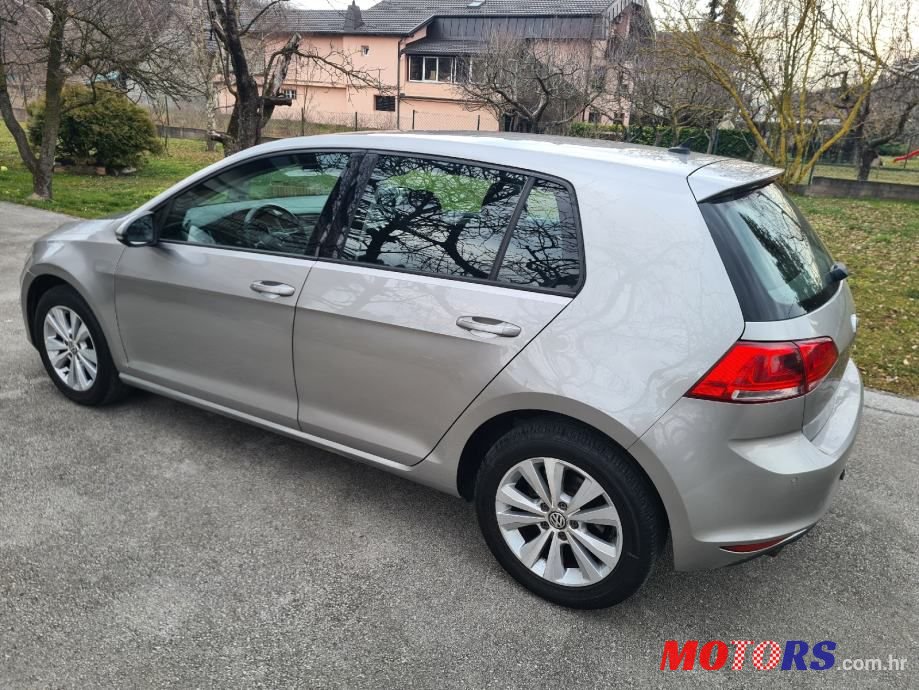 2013' Volkswagen Golf 7 1,6 Tdi Bmt photo #3