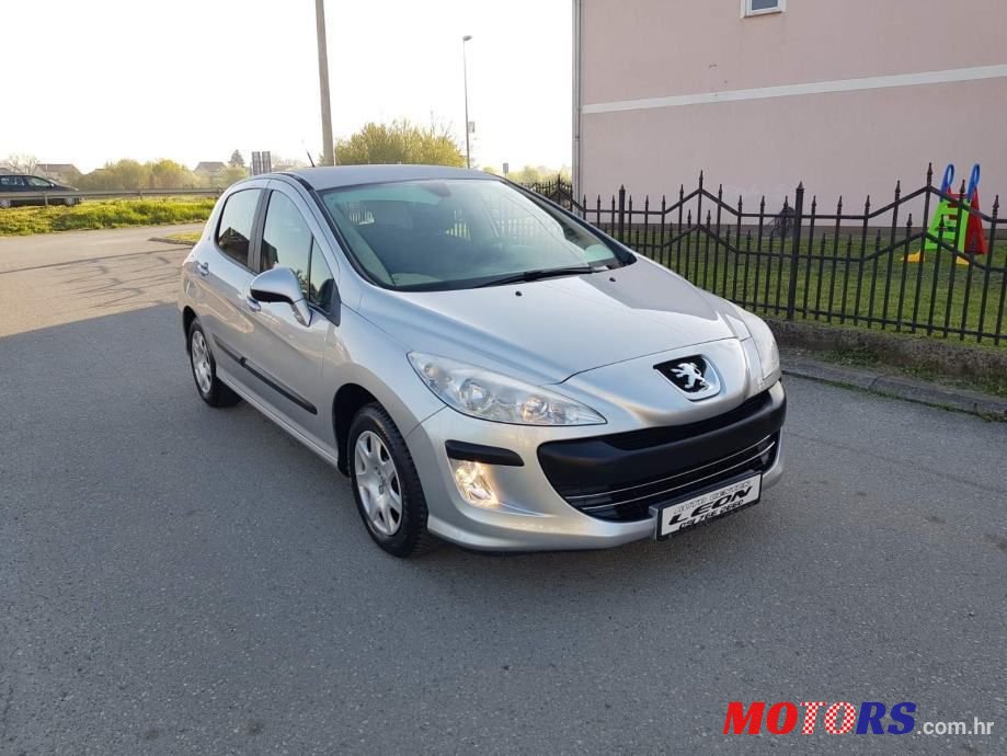 2011' Peugeot 308 photo #3