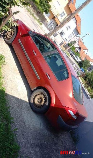 2004' Renault Megane Sedan 2,0 16V photo #1