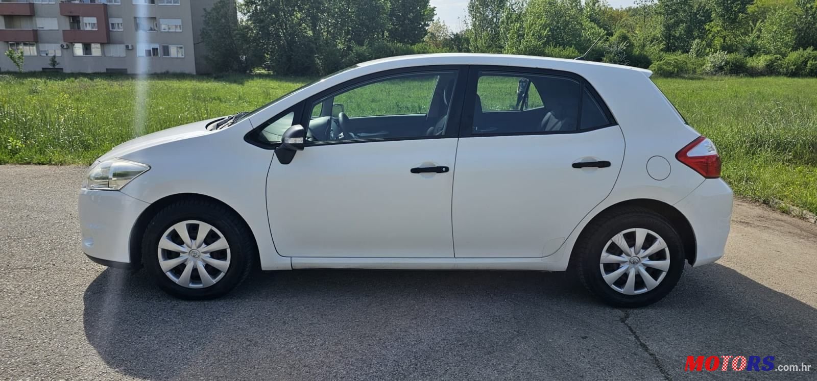 2010' Toyota Auris 1,3 3 Vvt-I photo #4