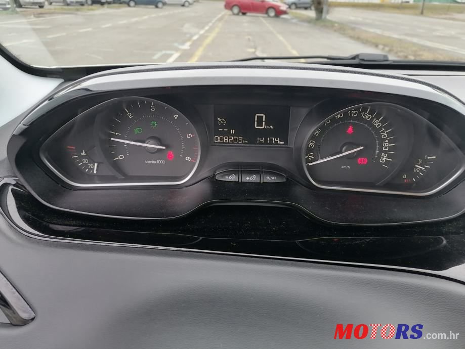 2021' Peugeot 208 photo #3