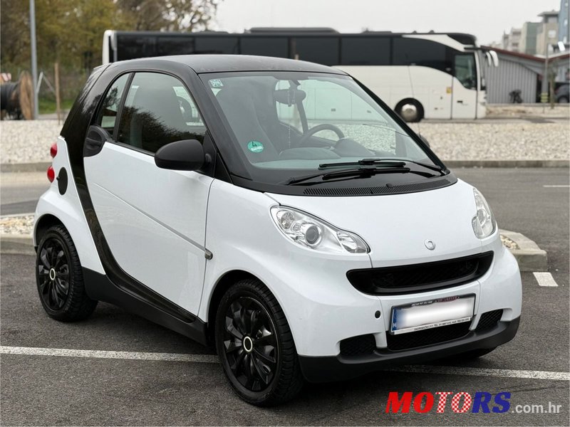 2009' Smart Fortwo photo #1