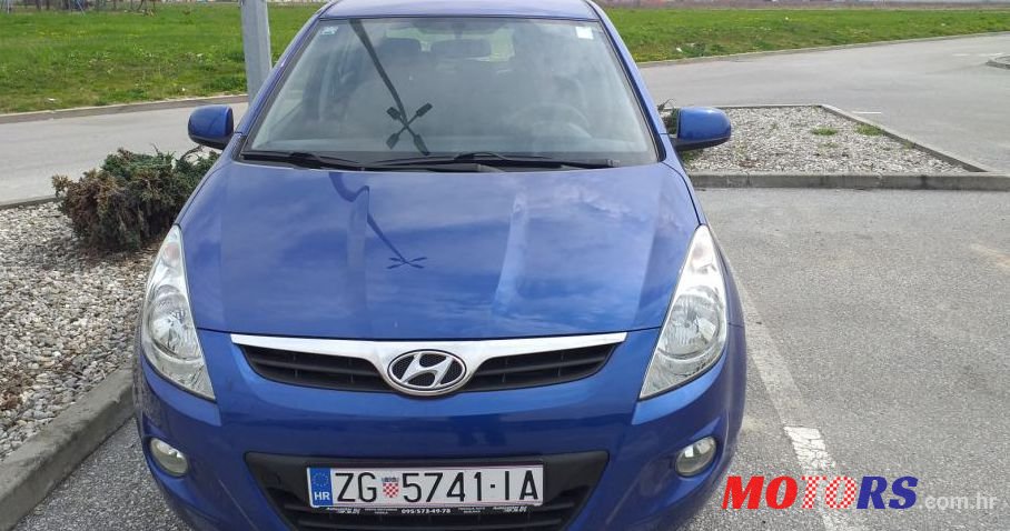 2010' Hyundai I30 1,4 16V photo #1