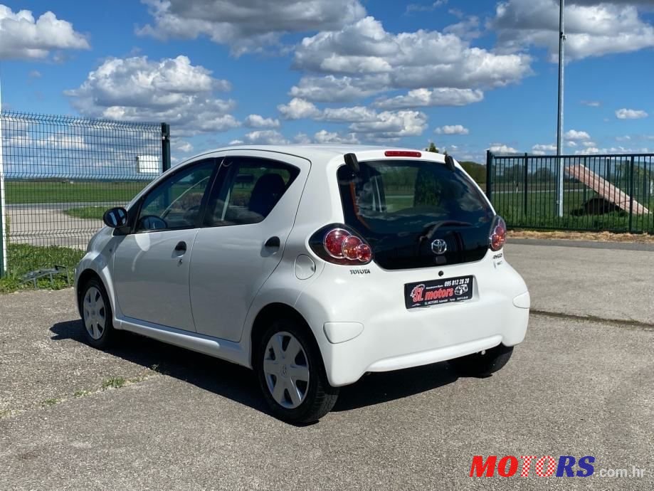 2011' Toyota Aygo 1,0 Vvt-I photo #4