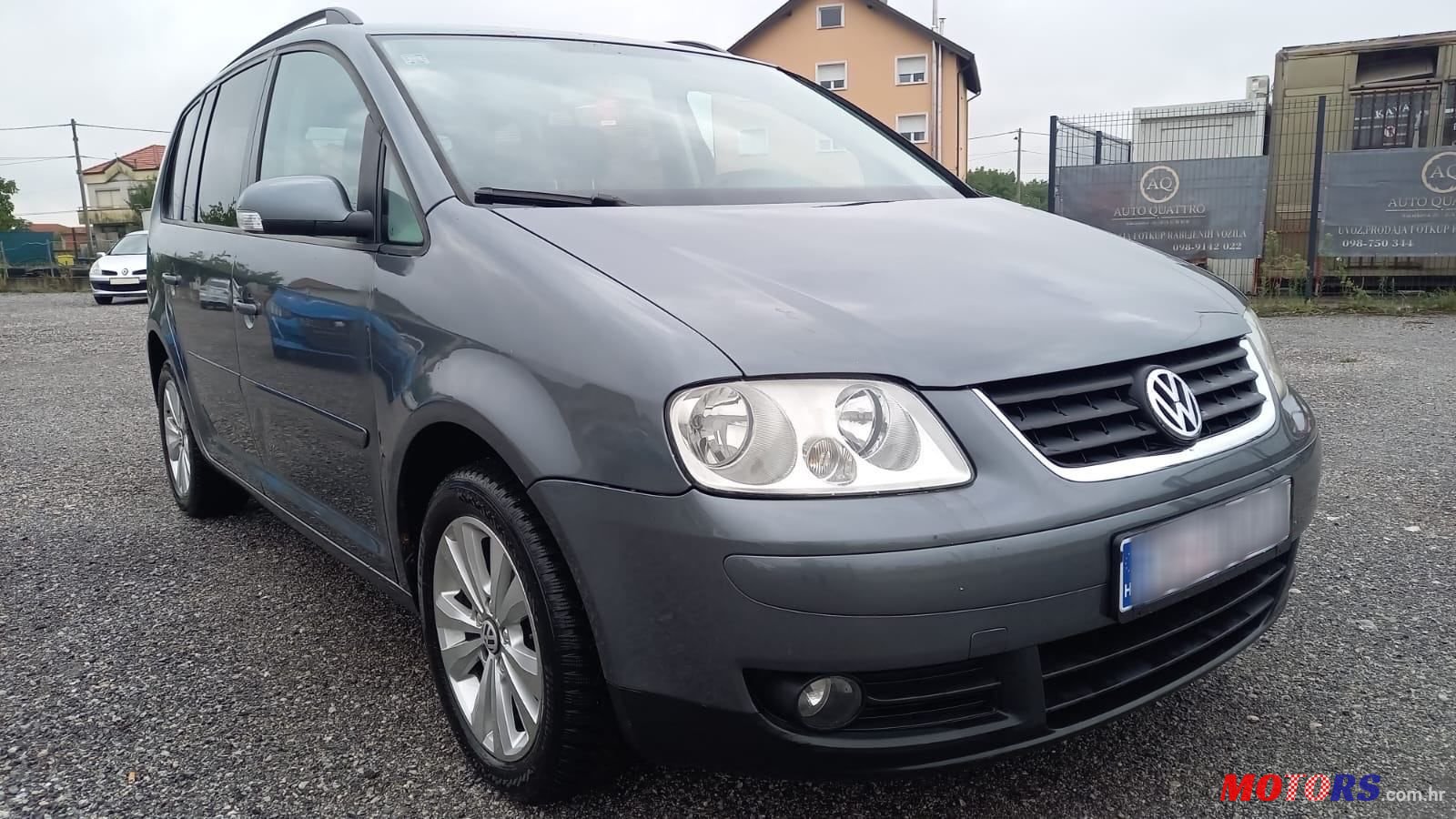 2004' Volkswagen Touran 2,0 Tdi photo #1