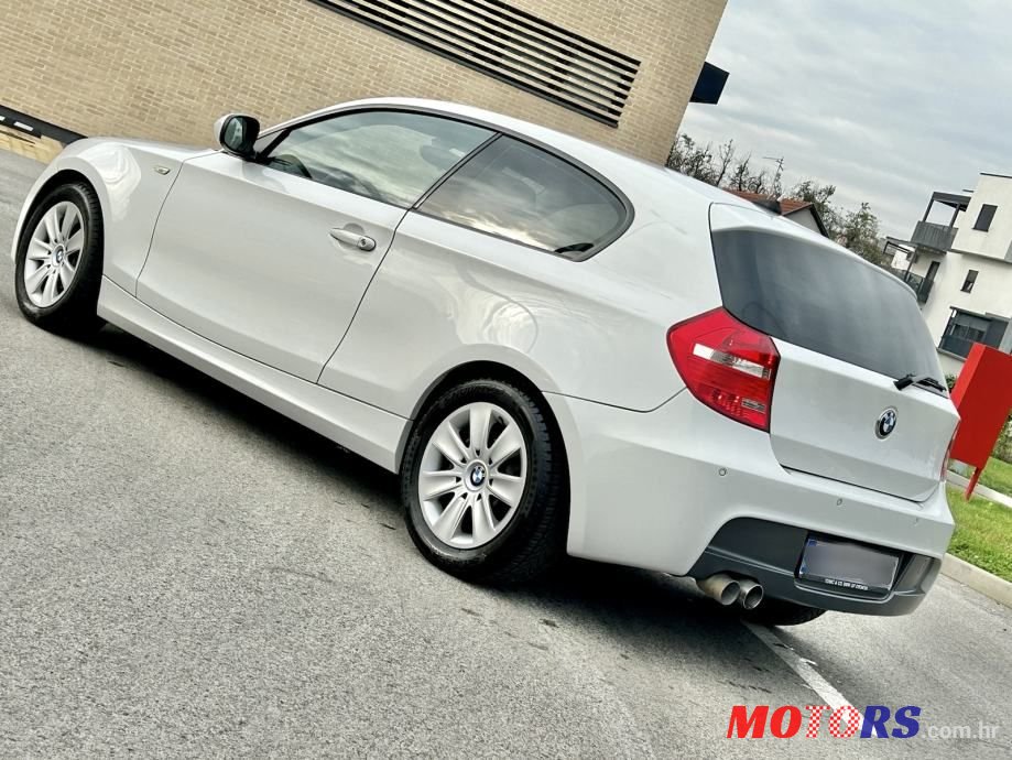 2010' BMW Serija 1 116D photo #2