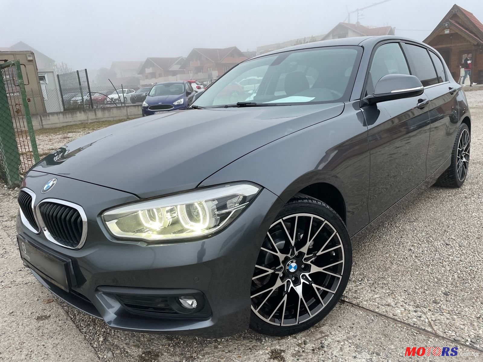 2019' BMW Serija 1 118I photo #1