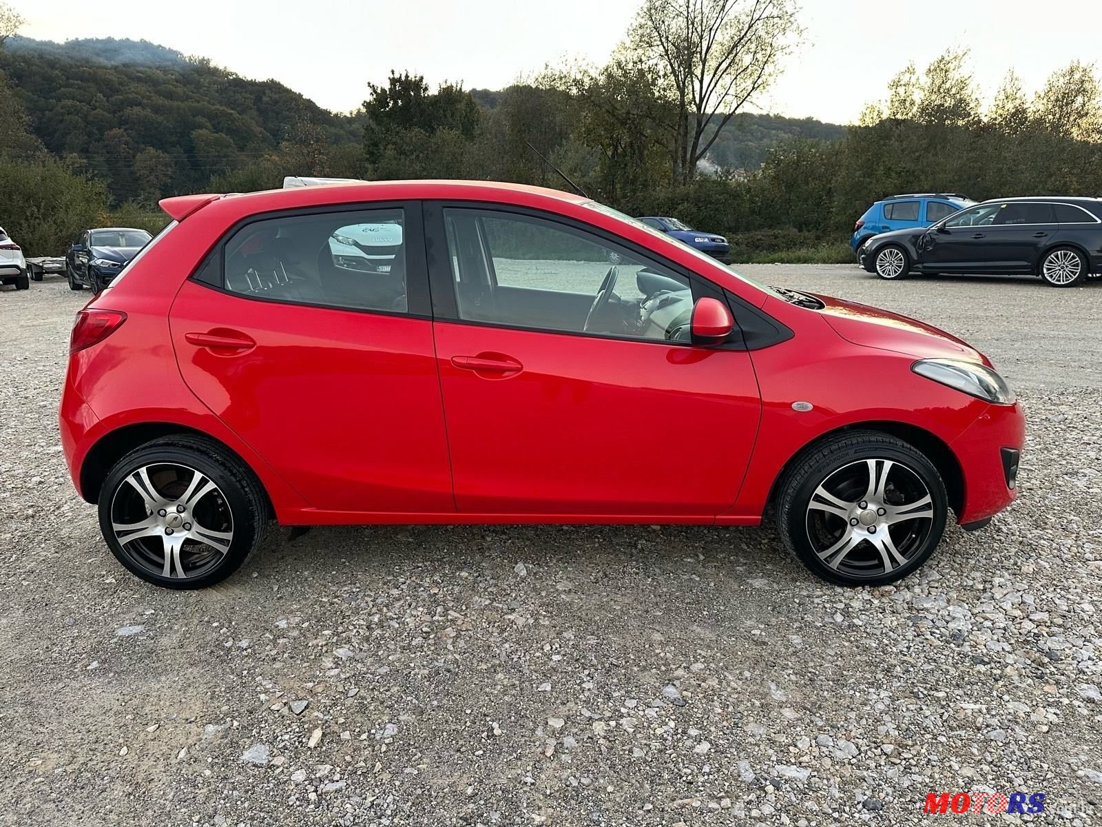 2013' Mazda 2 2 Cd95 photo #4