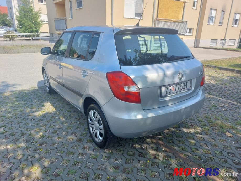 2010' Skoda Fabia 1,6 Tdi photo #3