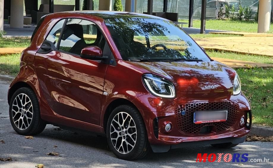 2020' Smart Fortwo Smart Eq photo #2