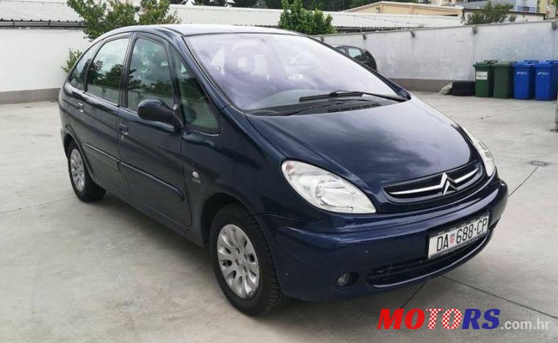 2002' Citroen Xsara Picasso photo #3