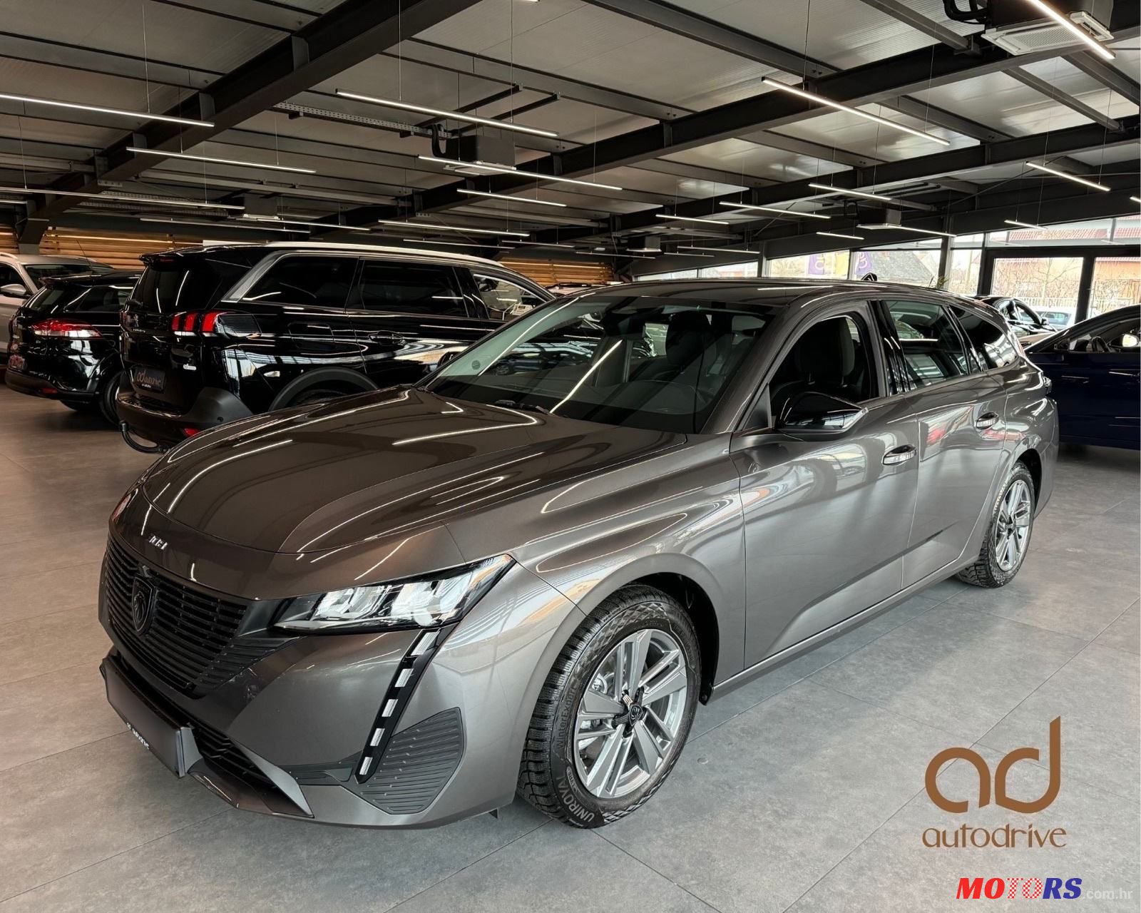 2022' Peugeot 308 Sw photo #1