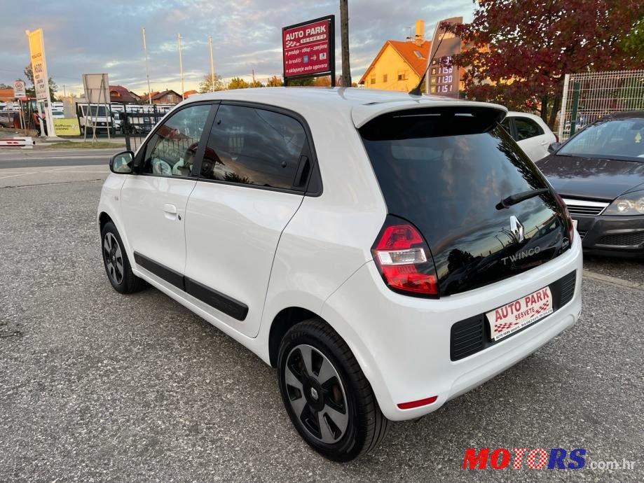 2017' Renault Twingo 1.0 Limited photo #2