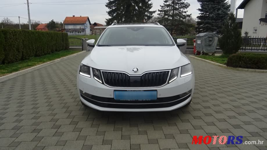 2019' Skoda Octavia Combi photo #2