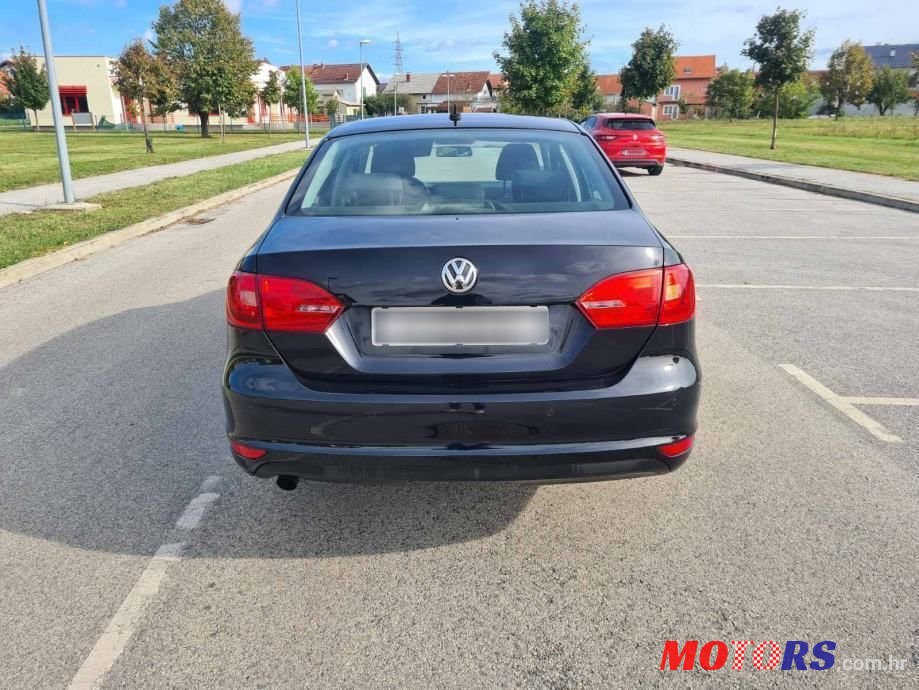 2011' Volkswagen Jetta 1,6 Tdi photo #3
