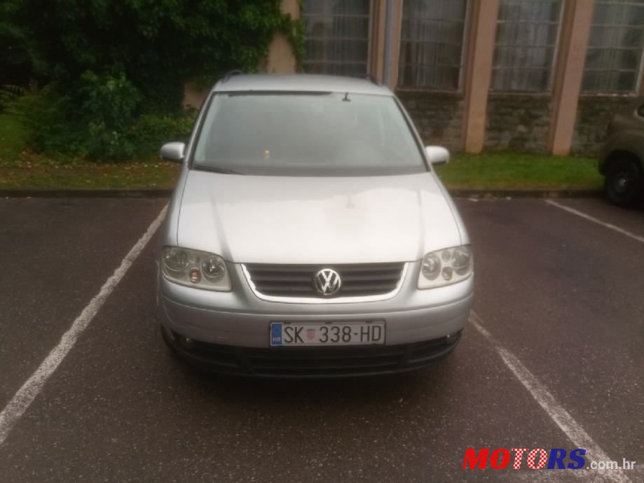 2006' Volkswagen Touran photo #1