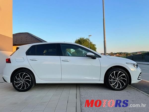 2021' Volkswagen Golf 8 2,0 Tdi photo #4