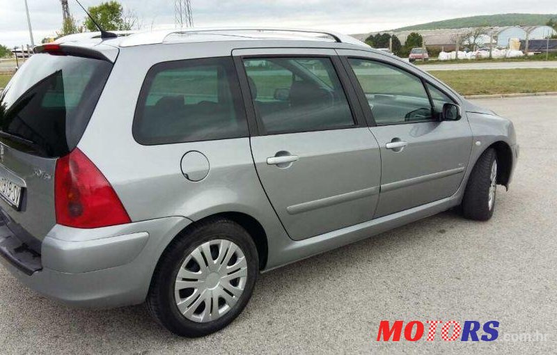 2004' Peugeot 307 2,0 Hdi photo #2