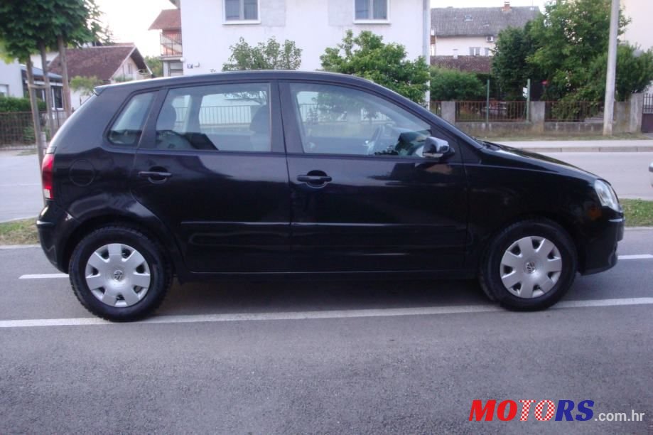 2007' Volkswagen Polo photo #2