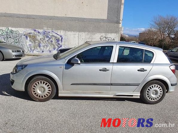 2005' Opel Astra 1,4 photo #1