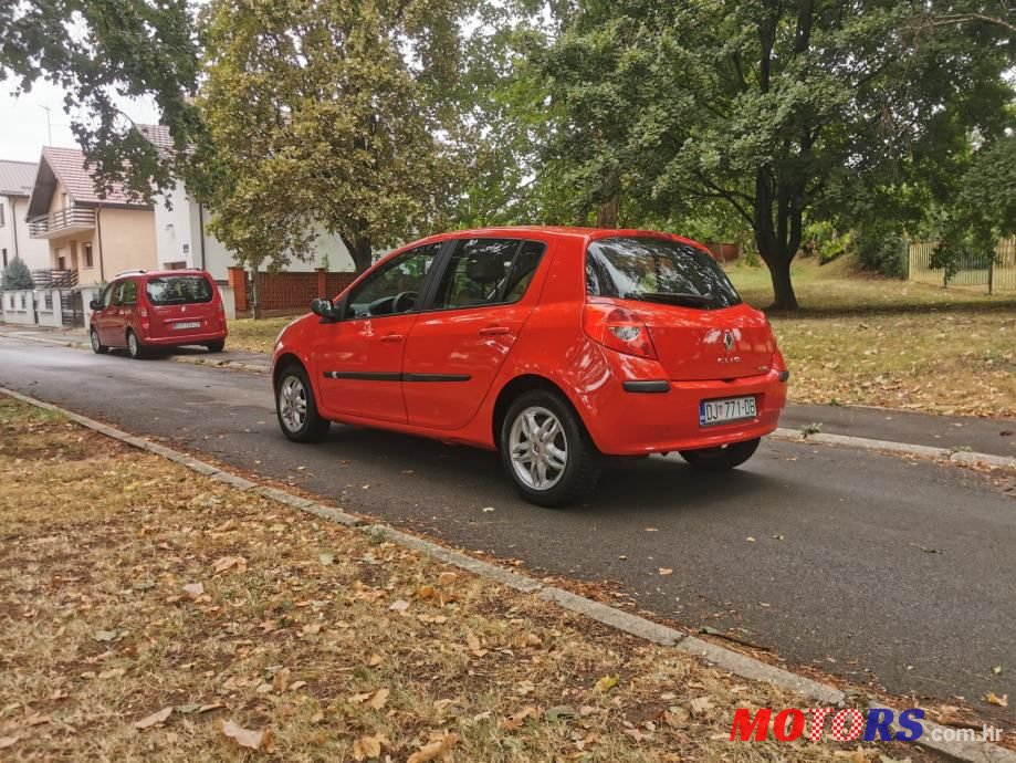2008' Renault Clio 1,6 16V photo #6