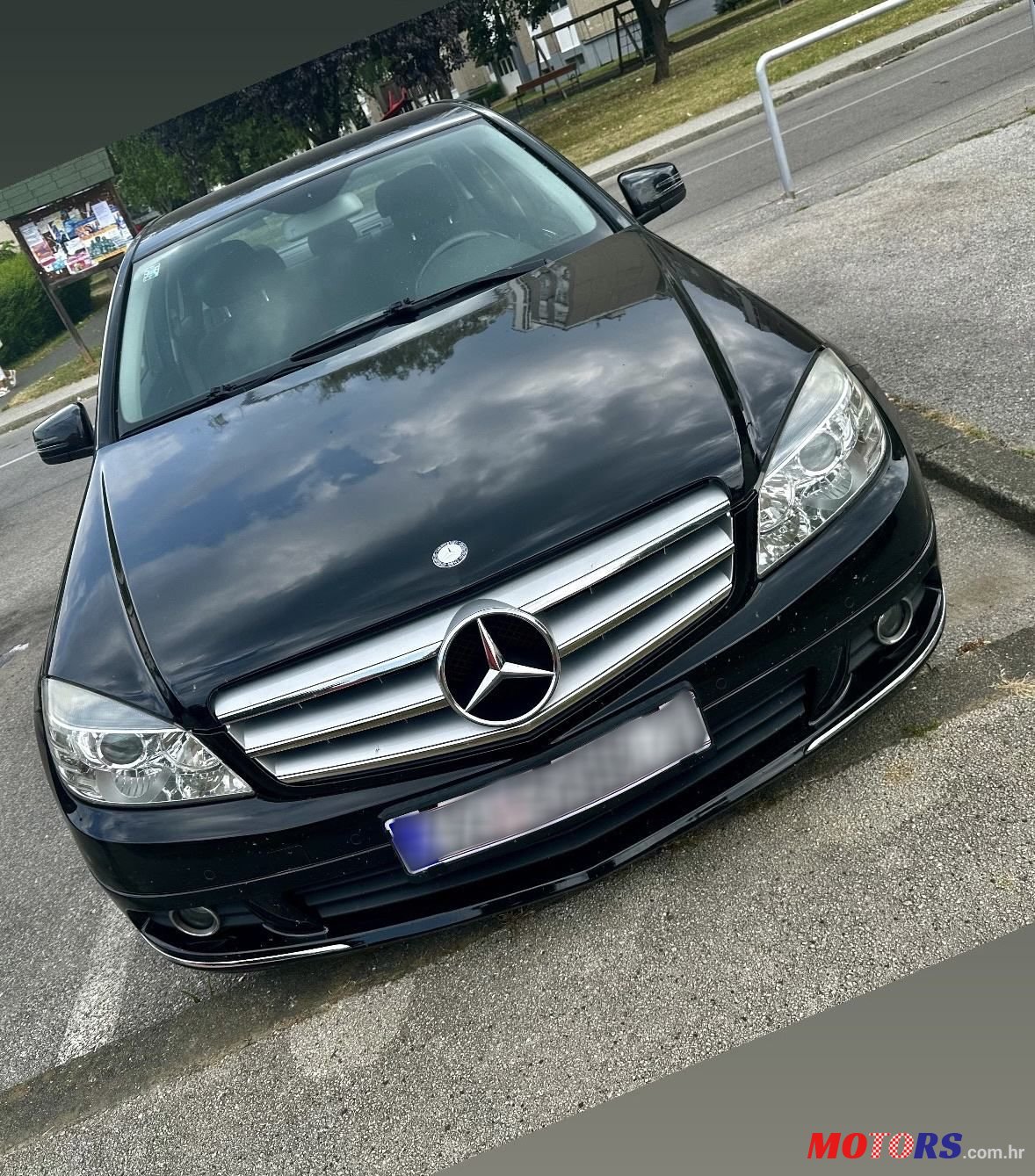 2011' Mercedes-Benz C-Klasa photo #1