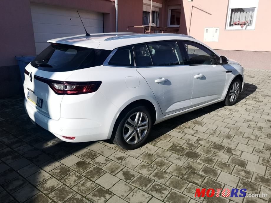 2020' Renault Megane Blue Dci 115 photo #4