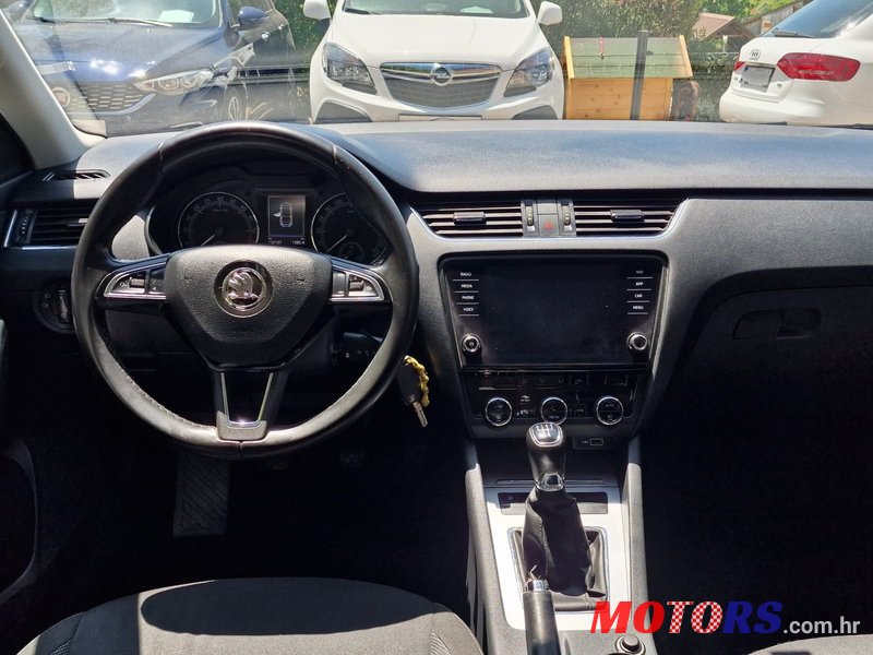 2019' Skoda Octavia 1,6 photo #3