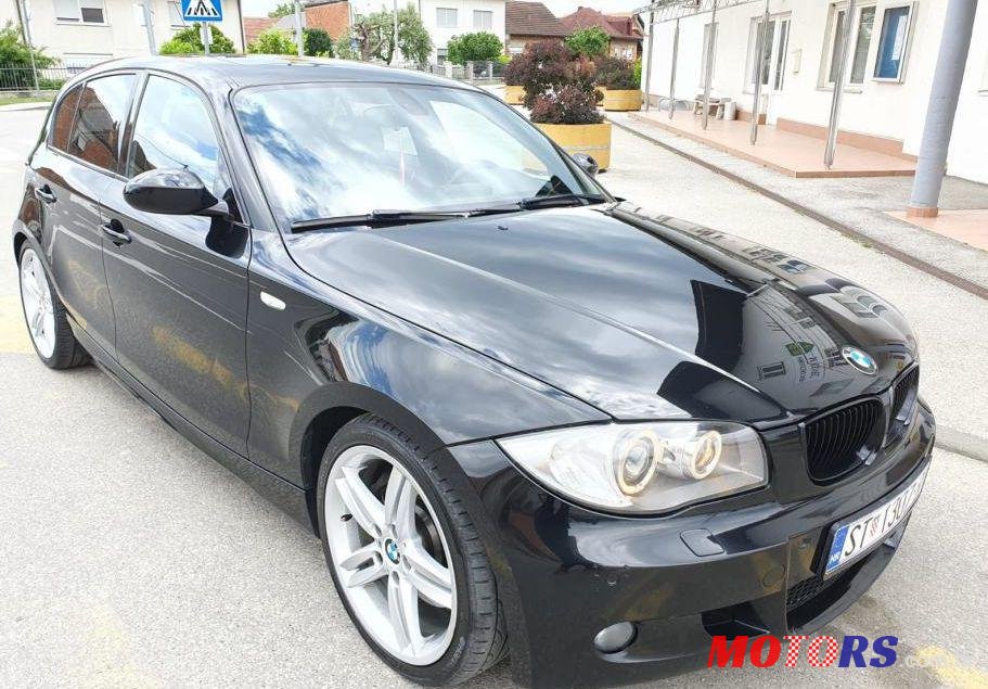 2009' BMW Serija 1 123D photo #1