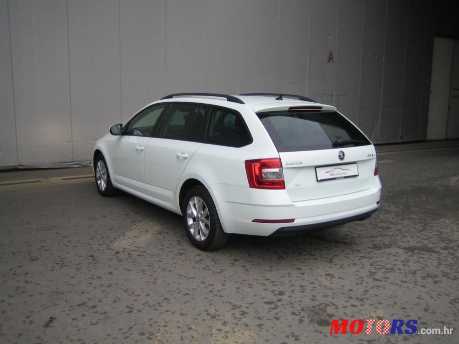2018' Skoda Octavia Combi photo #3