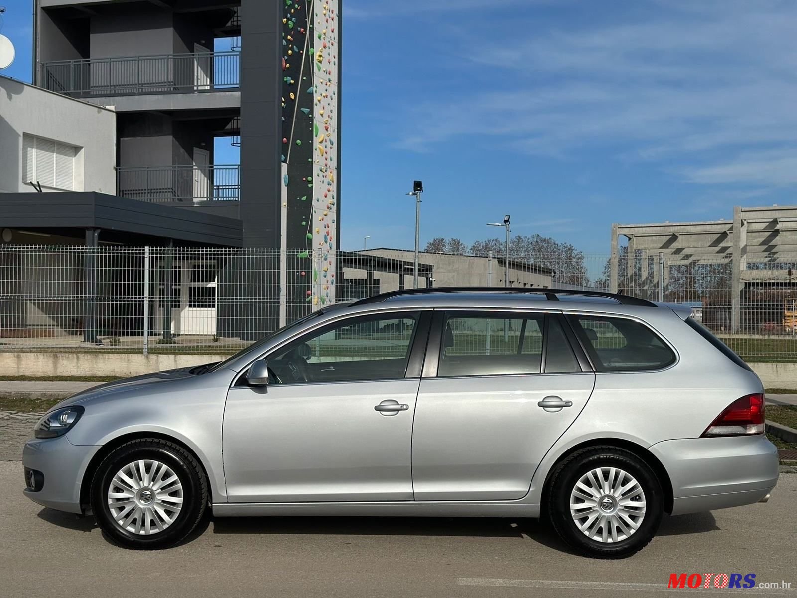 2011' Volkswagen Golf VI Variant photo #4