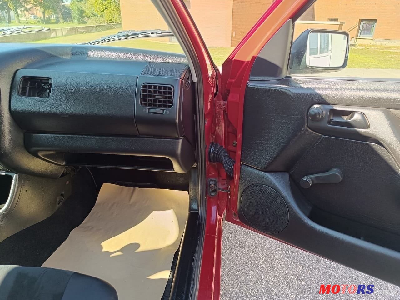 1998' Volkswagen Golf III 1.6 Cl photo #6