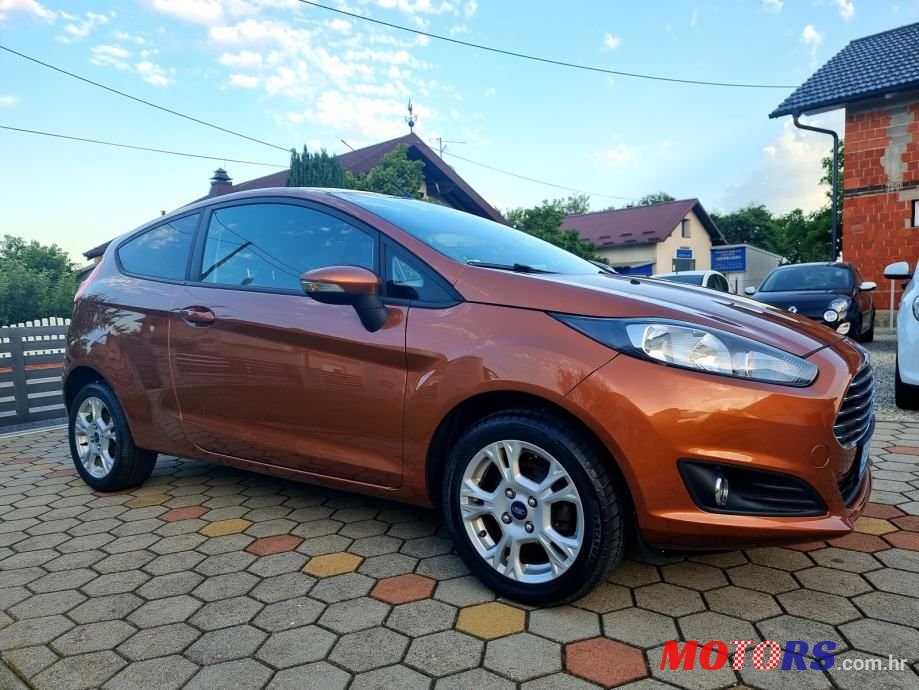 2013' Ford Fiesta photo #2