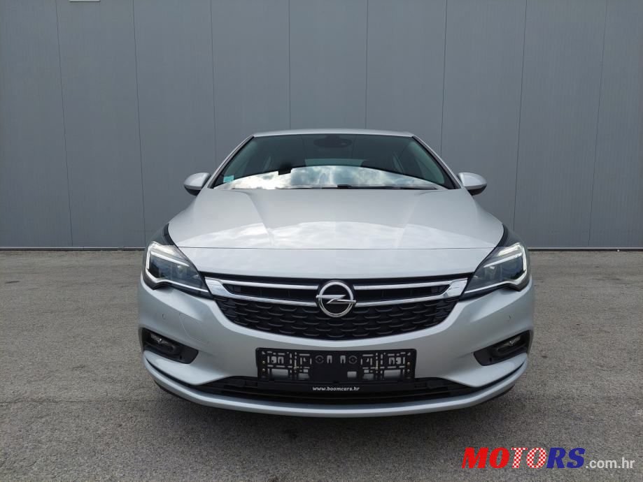 2019' Opel Astra photo #2