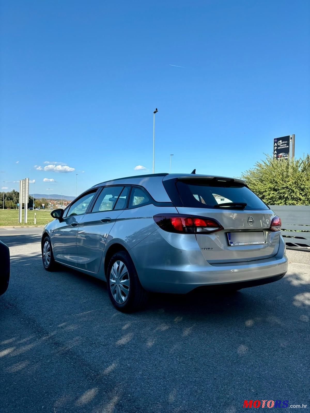 2018' Opel Astra Karavan photo #2