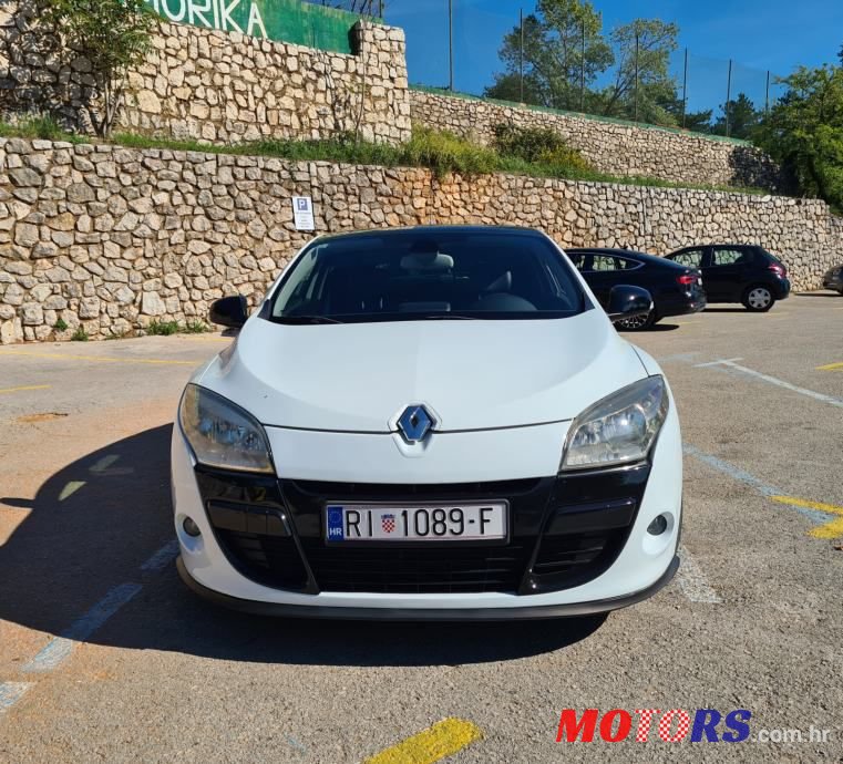 2009' Renault Megane photo #3