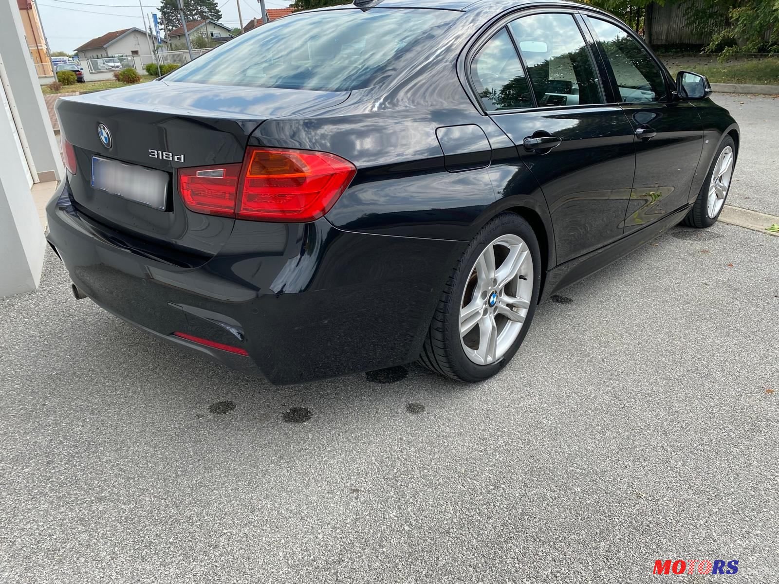 2014' BMW Serija 3 318D photo #6