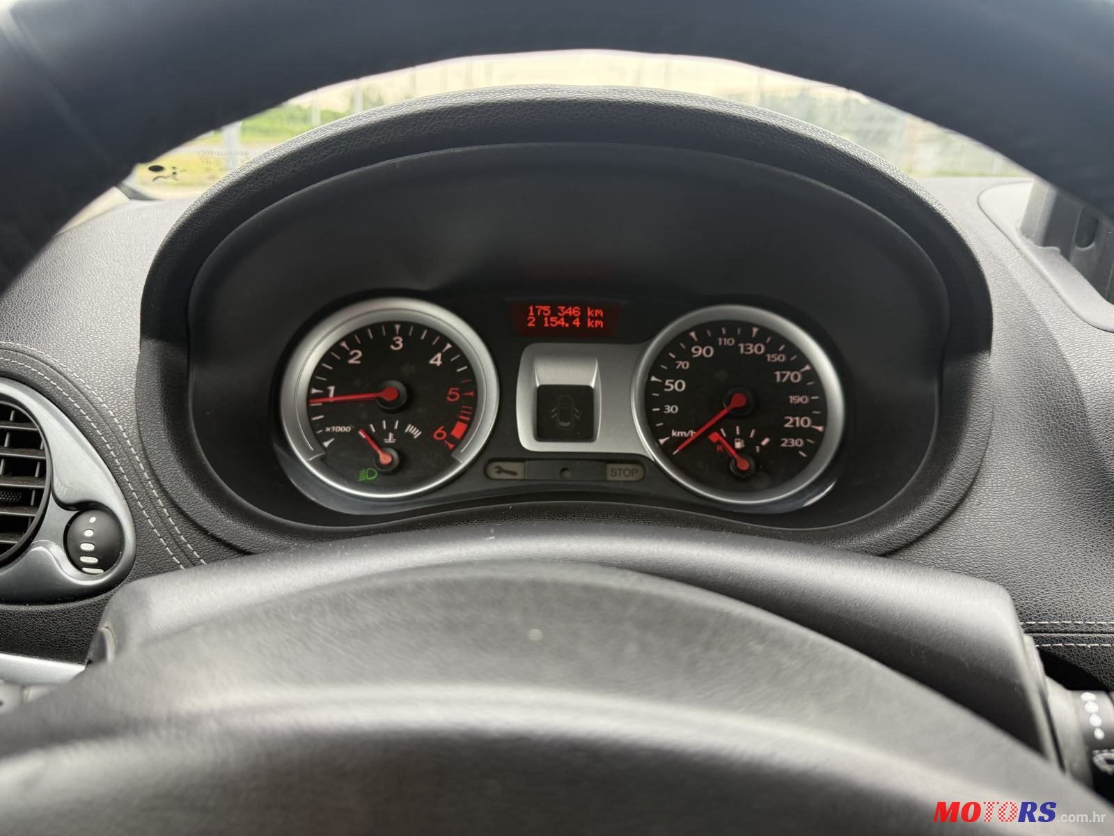 2010' Renault Clio 1,5 Dci photo #5