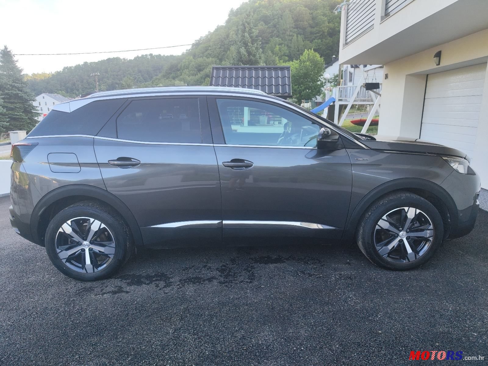 2019' Peugeot 3008 1,2 Puretech photo #5