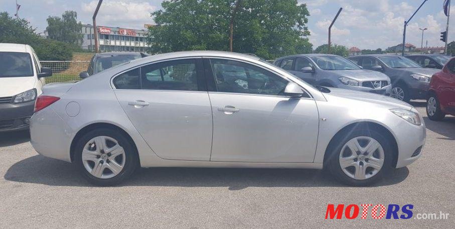 2010' Opel Insignia 2,0 Cdti photo #1