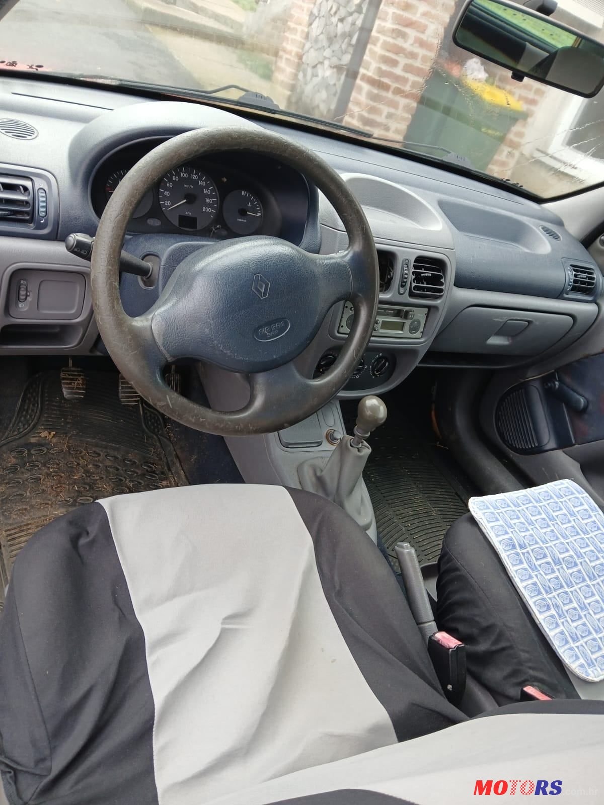 2001' Renault Clio 1,2 photo #3