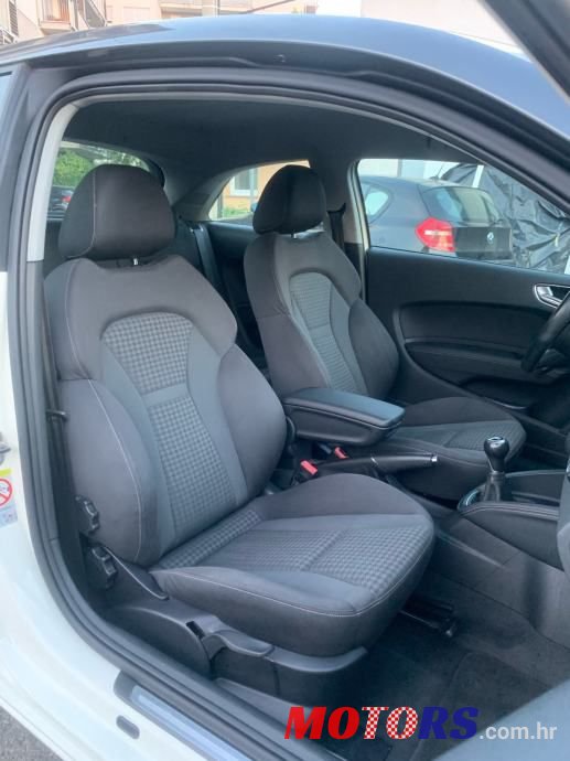 2010' Audi A1 1,6 Tdi photo #6