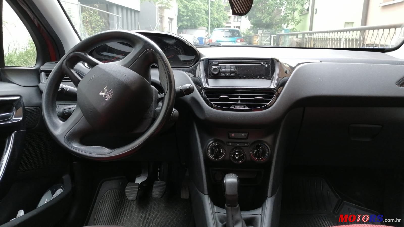 2012' Peugeot 208 1,4 Hdi photo #2